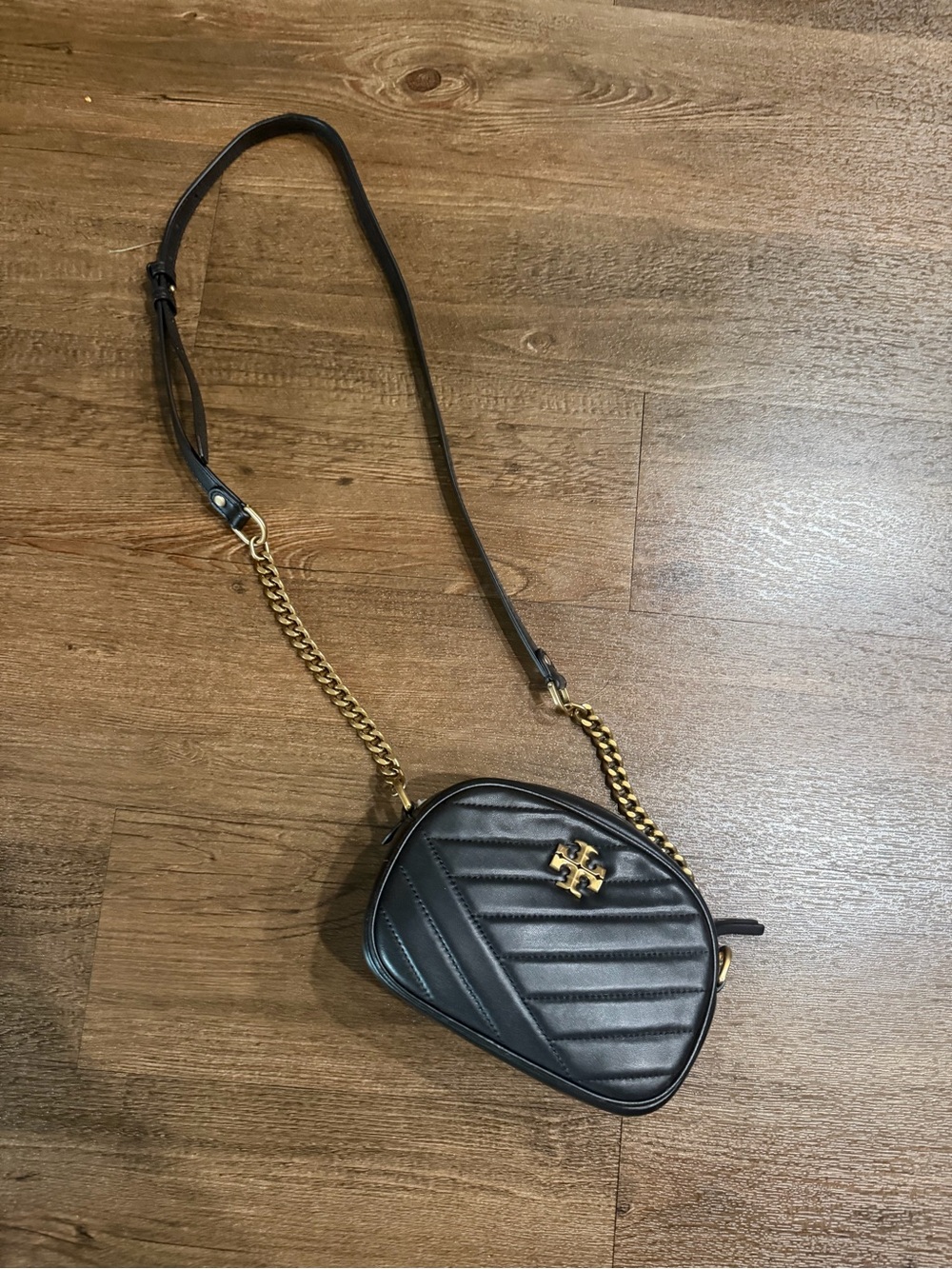 Tory Burch Kira Chevron Small Camera Crossbody Bag Black OS